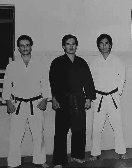 Yamanoue Yoshito transmitindo técnicas